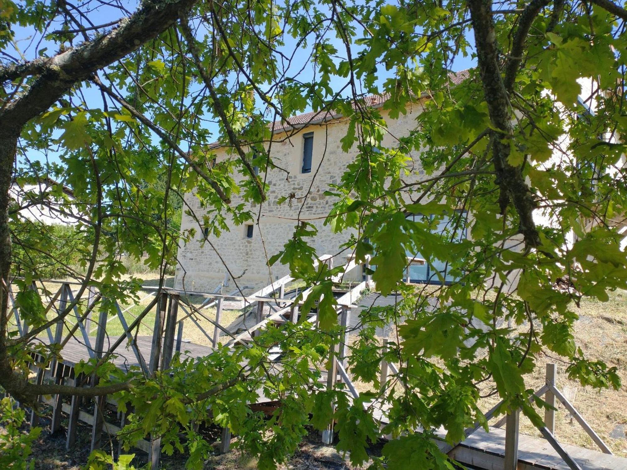 Holiday home Comfortable Vacation In Gourdon-en-quercy
